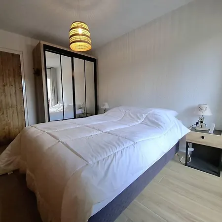 T2 Lumineux Avec Terrasse Proche Commerces Et Pistes - Fr-1-592-86 *